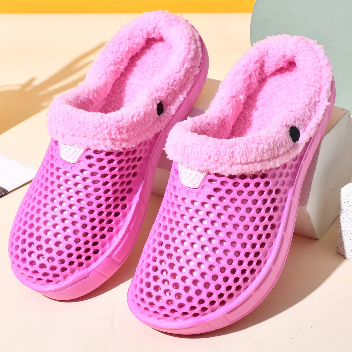Couple Style Men's and Women's Cotton Slippers Winter Warm Plus Velvet Thickened Clogs Mule Shoes