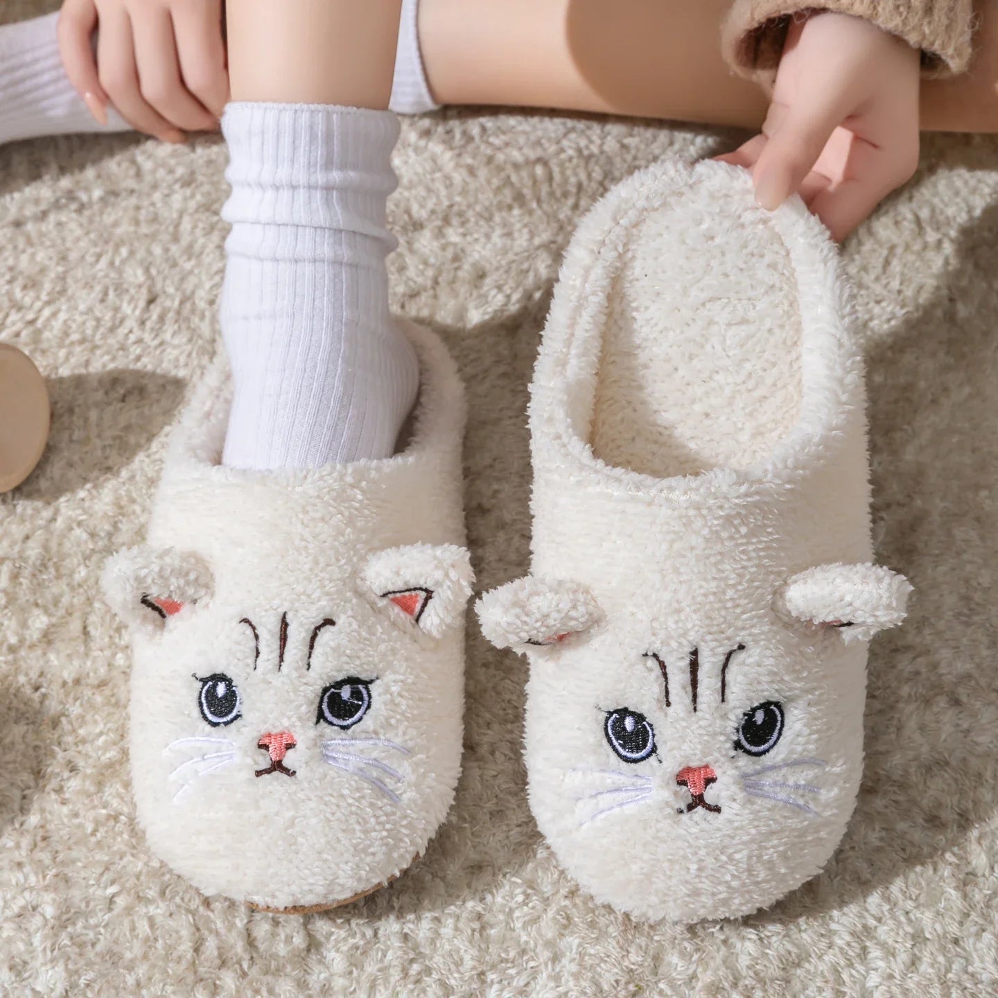 Non-Slip Soft Plush Cat Slippers for Women Men Unisex Warm Fleece House Slippers Indoor Floor Shoes Autumn Winter Home Comfort