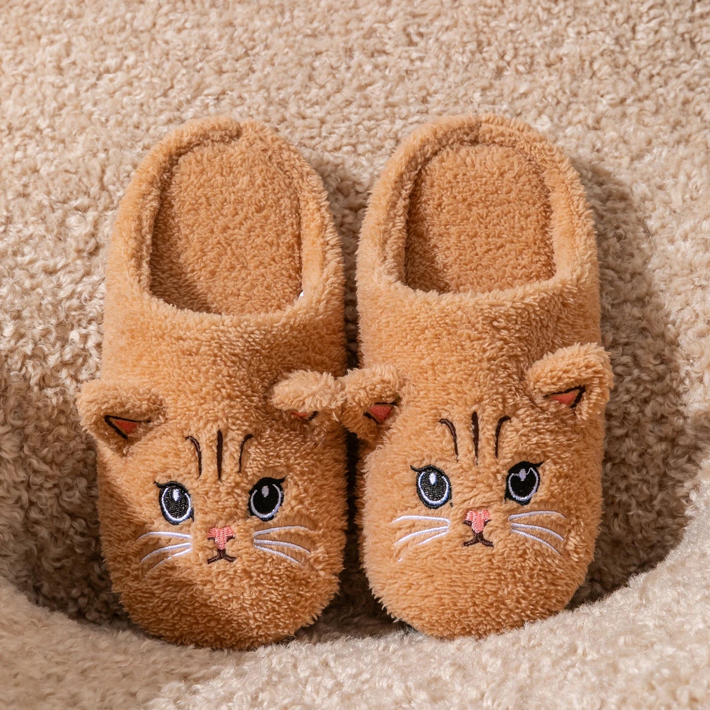 Non-Slip Soft Plush Cat Slippers for Women Men Unisex Warm Fleece House Slippers Indoor Floor Shoes Autumn Winter Home Comfort